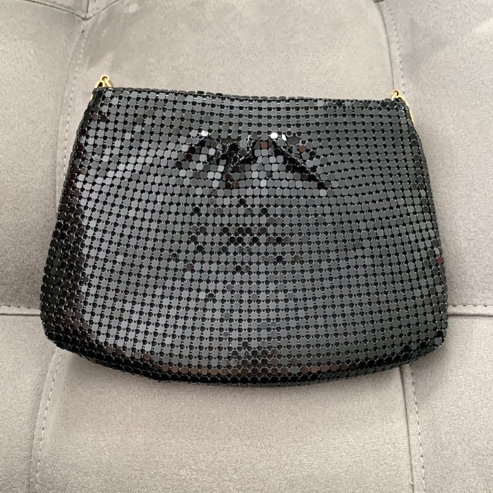 Cute black sequins clutch. 👜👛